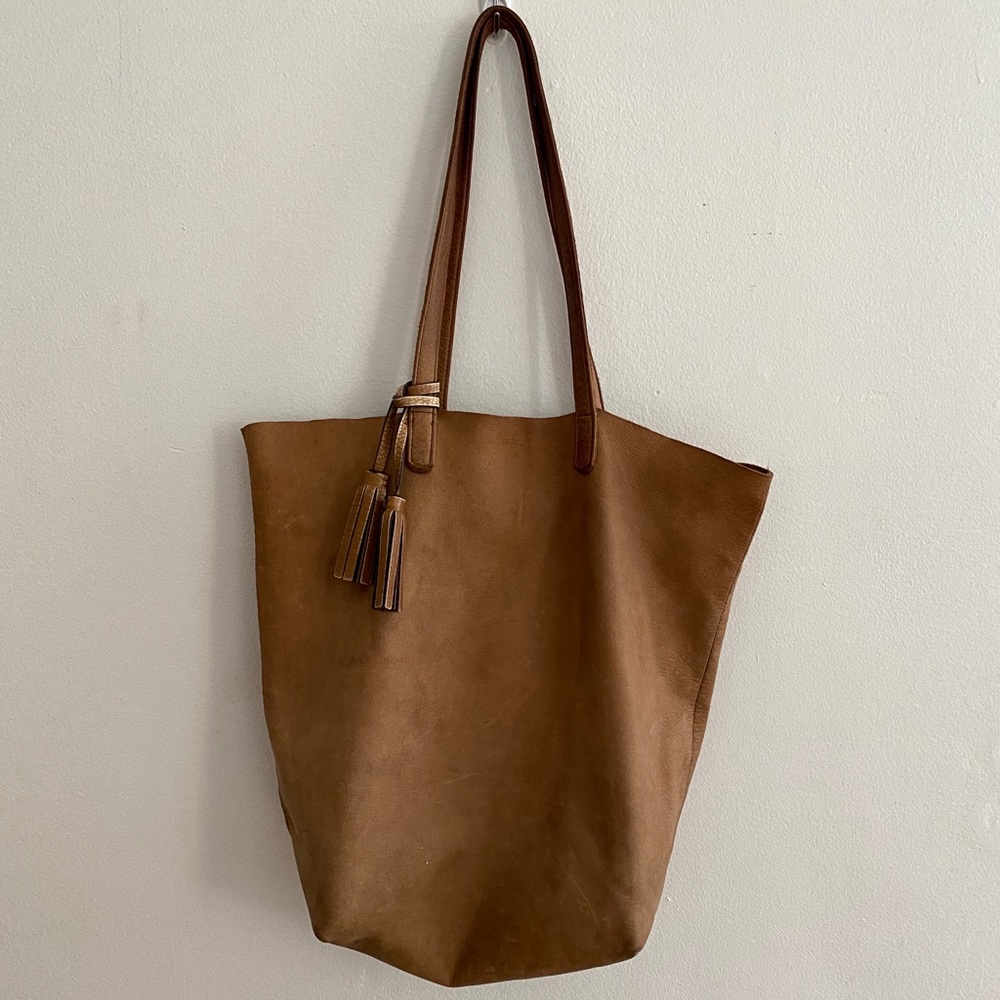 Limited edition BAGGU leather tote bag